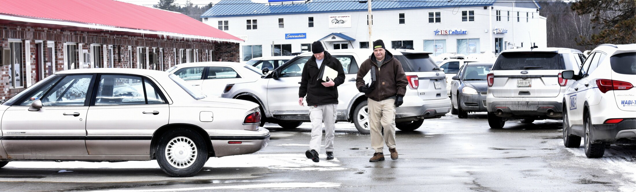 Officials investigate dead body found in Palmyra motel