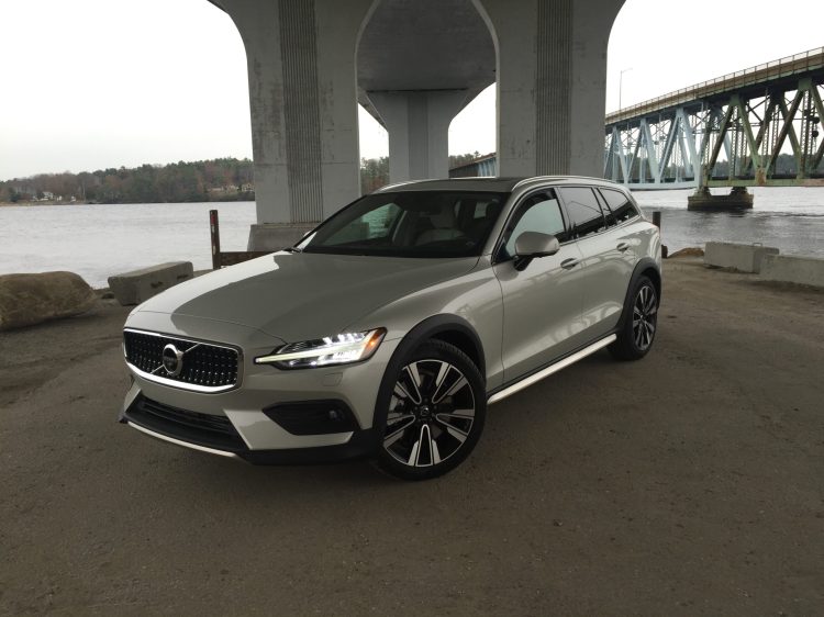 Long-term station wagon owners will love the V60 and the V60XC as they drive more like a conventional car. Sales numbers tell us a different tale, as the XC60 Crossover sells much better than the whole S60-sedan and V60-wagon lineup. 
