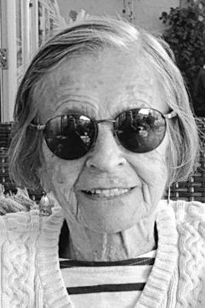 Jean Elizabeth (Cloutier) Pratt