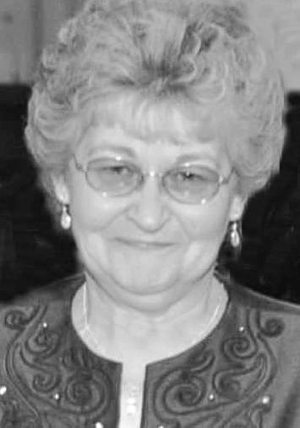 Yvonne D. (Davis) Richard