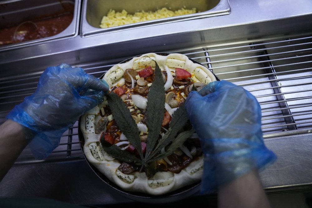 Thailand Cannabis Pizza
