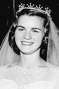 Linda Lee Hathaway Spearin