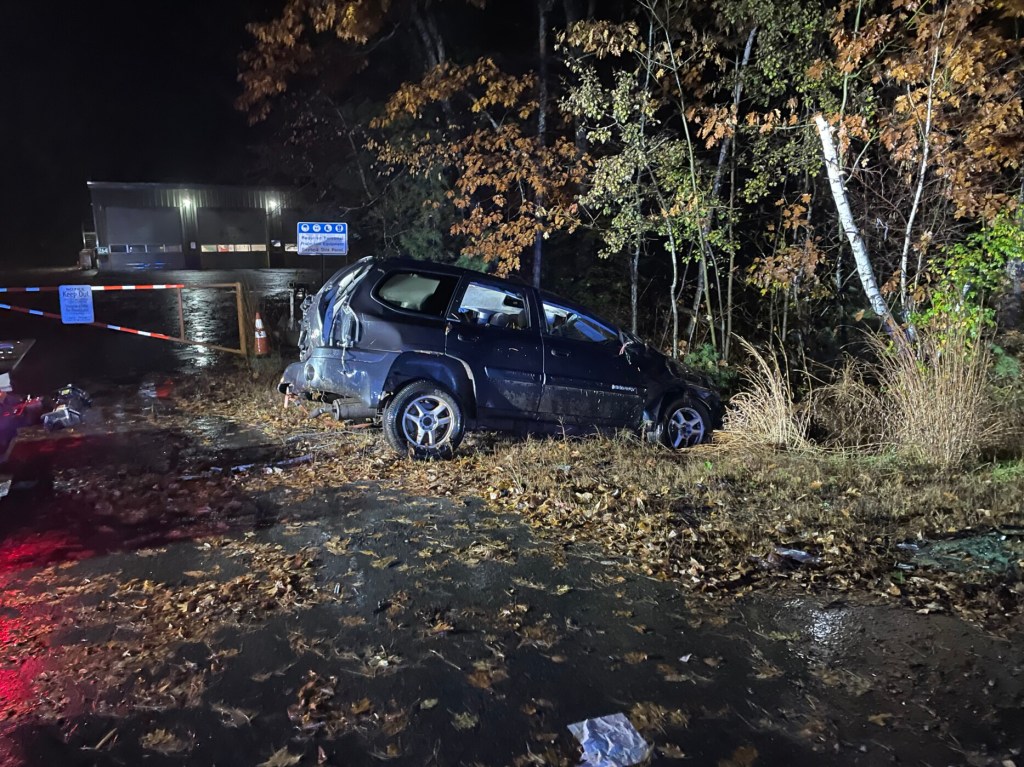 Skowhegan man dies in crash after SUV hydroplanes