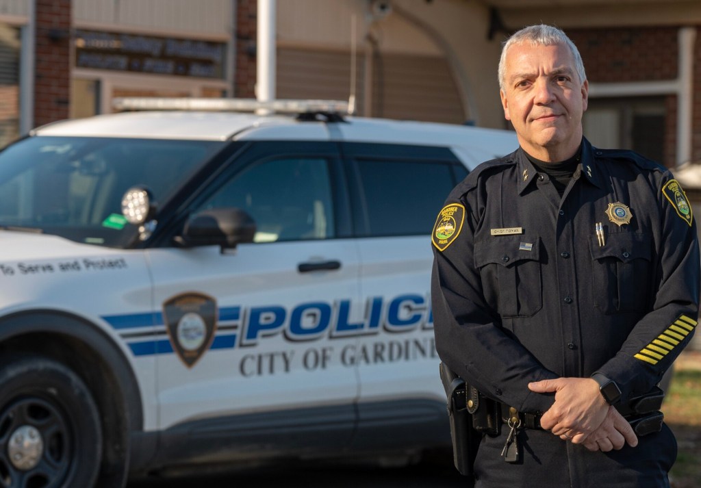 Gardiner police chief retires after 32 years with department