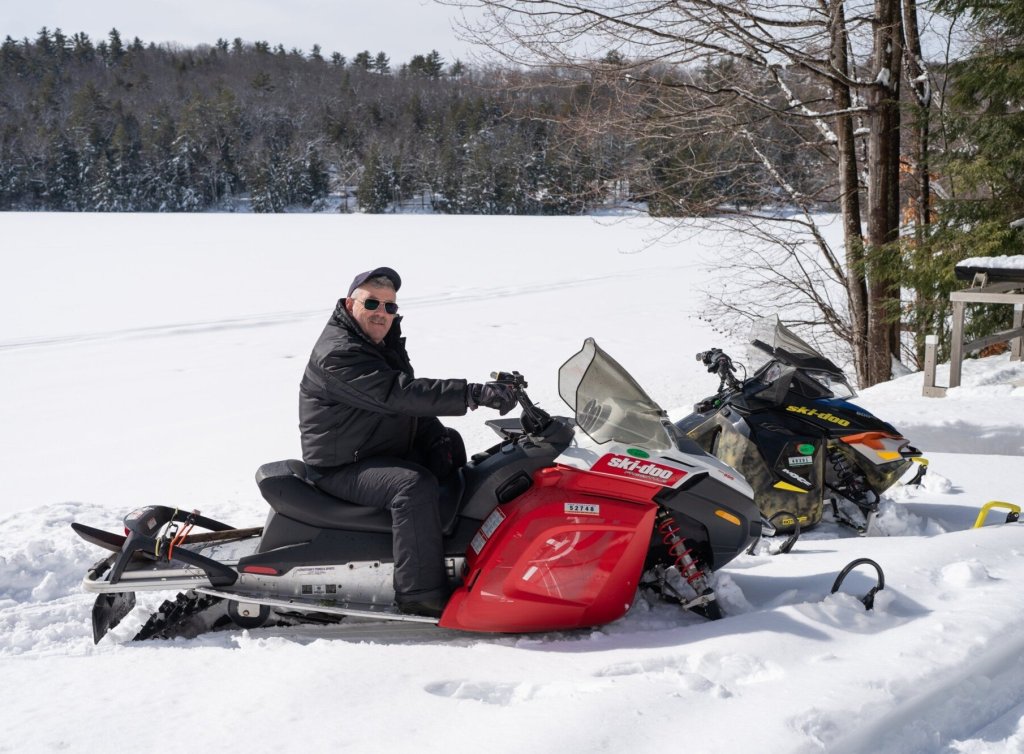 Debate over snowmobiles starts to rev up 2stroke or 4stroke sleds?
