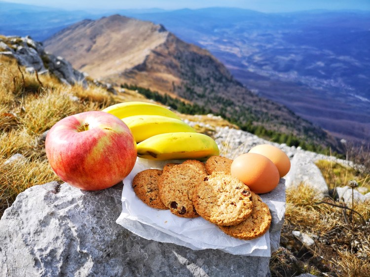 The best hiking foods taste good and give you energy. 