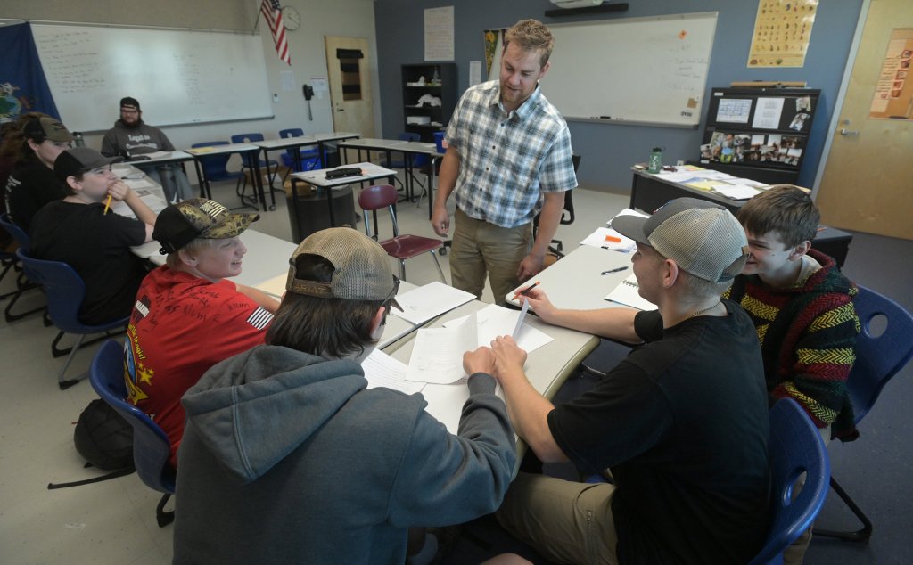Unconventional high school course has Newport-area students hooked