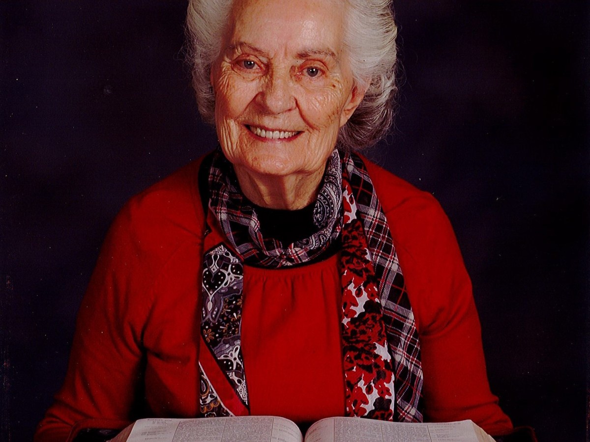 Edith Rutledge Stoops