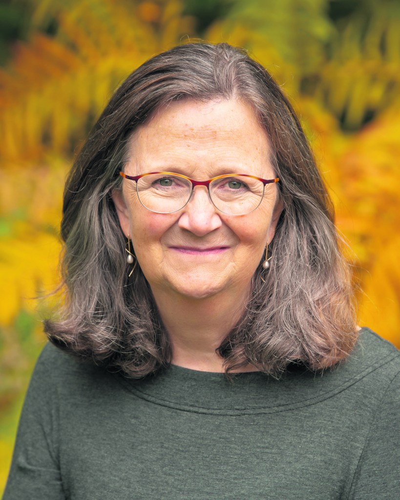 Lovell Speaker Series introduces Maine author Elizabeth Garber