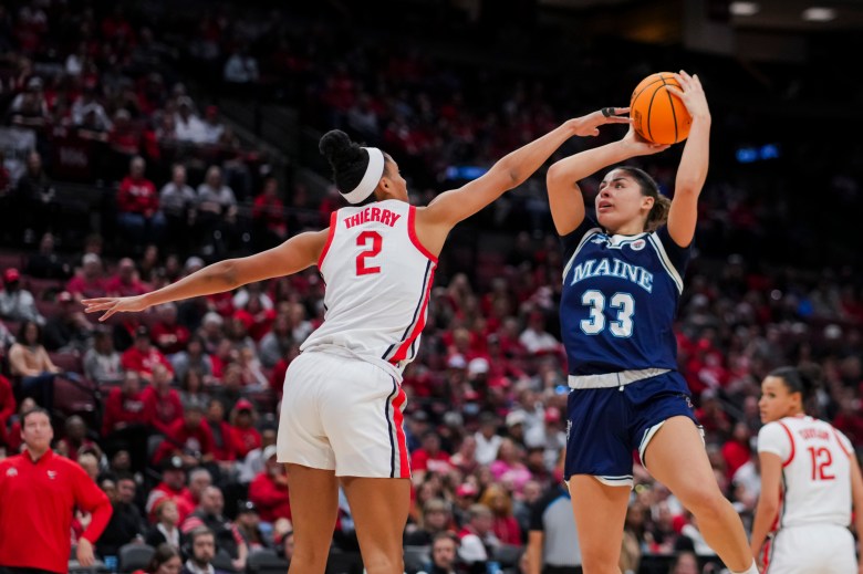 Maine women’s basketball routs UMass Lowell