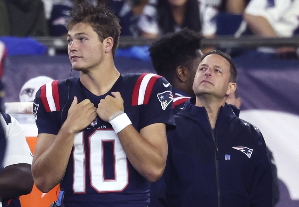 Panthers Patriots Football