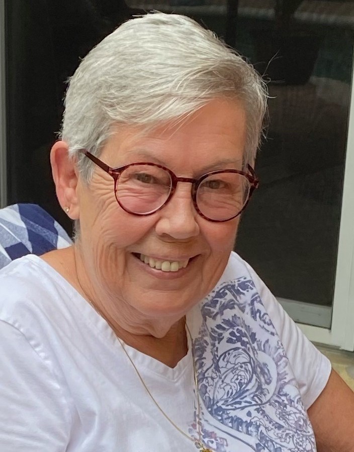 Carol Ann (Bechard) Dumont