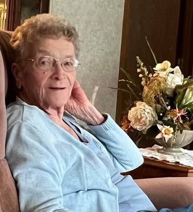 Marilyn Evelyn (Frith) Fox