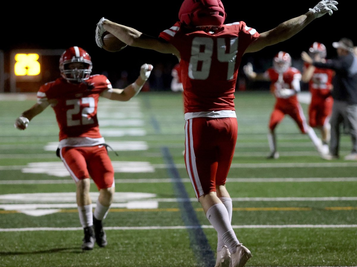 Cony football shows its offensive depth with trick play