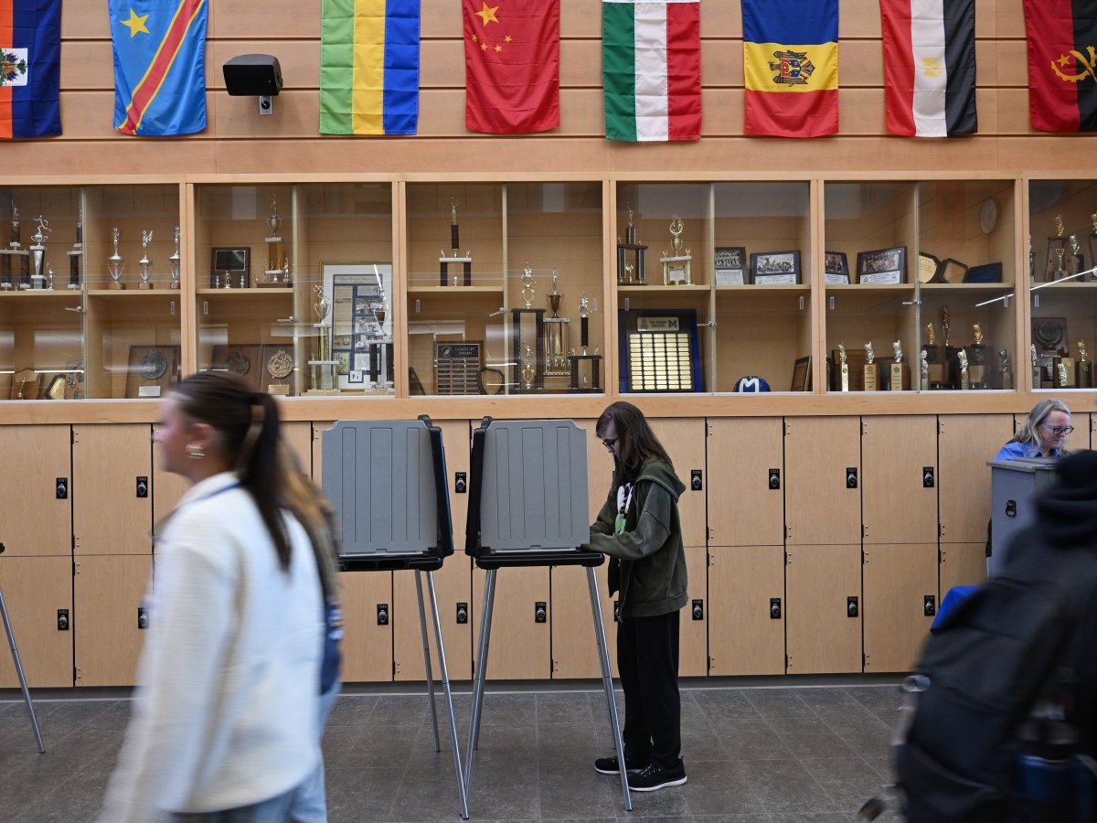 Maine students vote in first mock referendum election