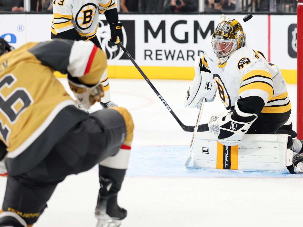 Bruins comeback falls short against Golden Knights