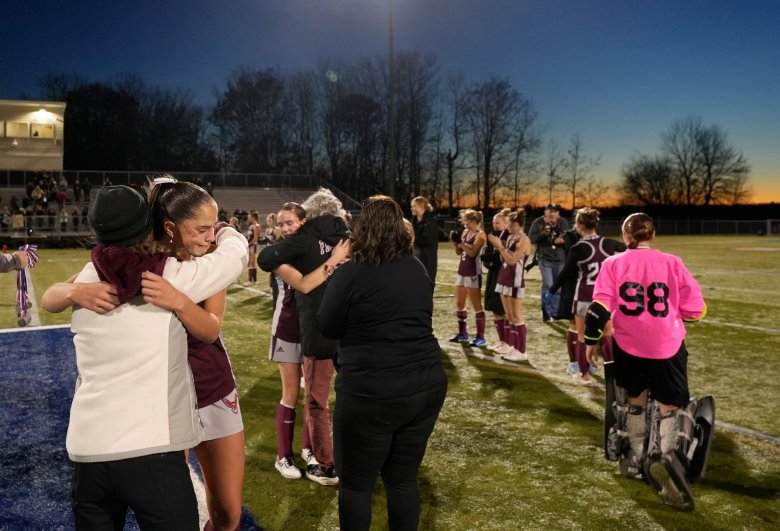 Belfast holds off Freeport to repeat as Class B field hockey champion