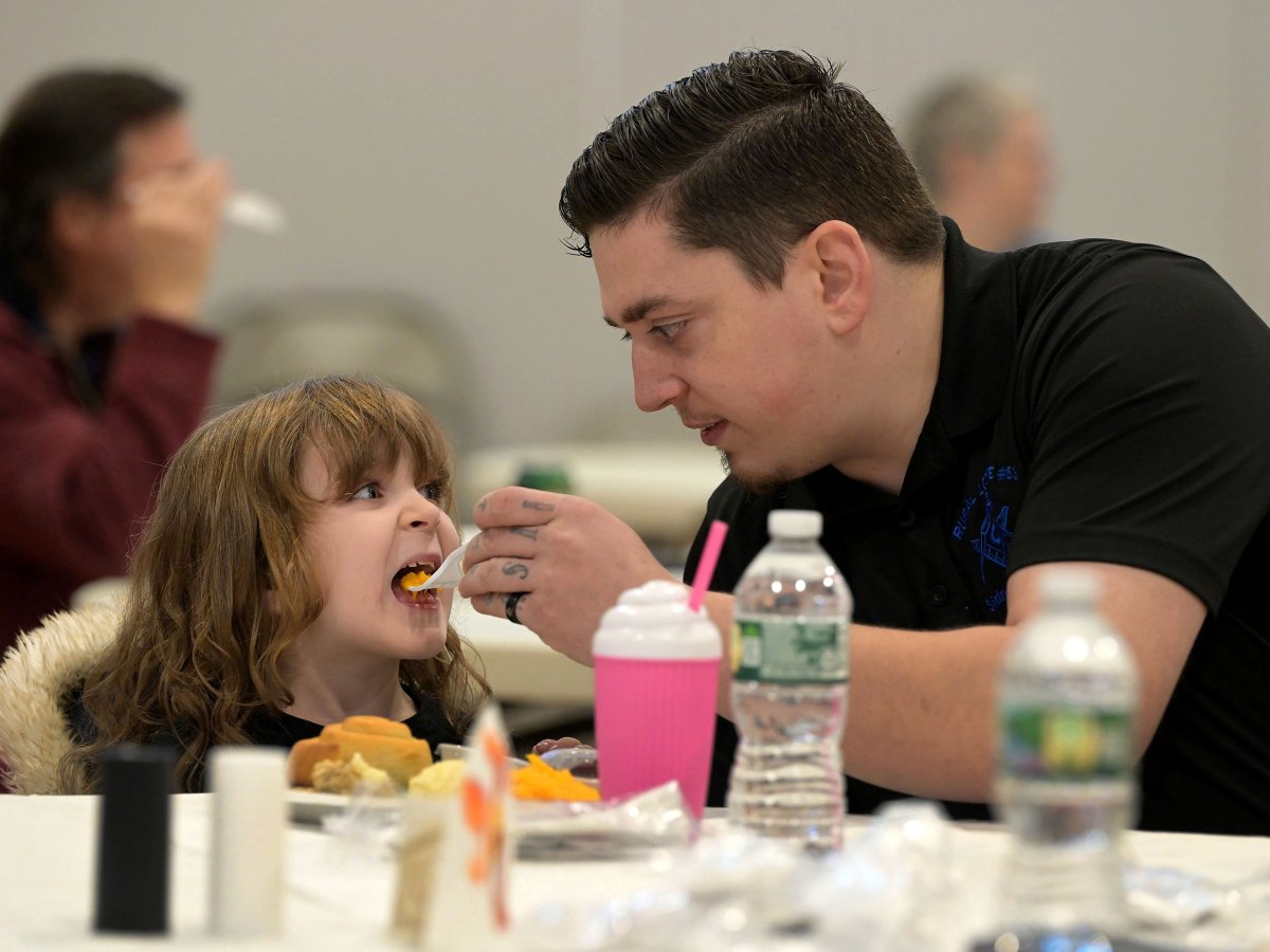 Christmas preparation, Thanksgiving celebration featured in central Maine