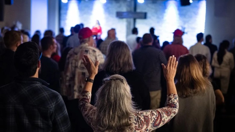 Após Assassinato de Charlie Kirk, Escolas e Igrejas do Maine Veem Crescimento Explosivo no Interesse pelo Turning Point USA