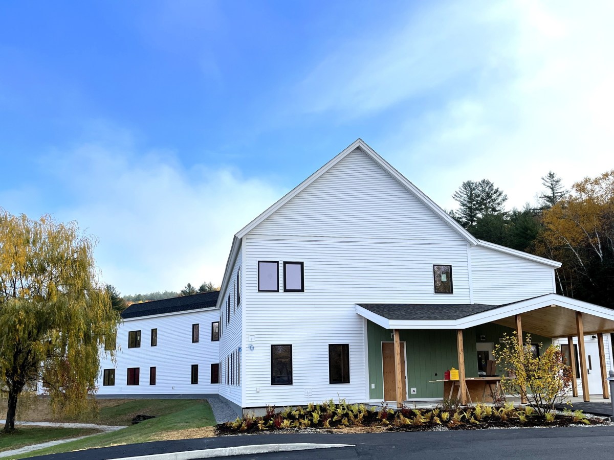 Avesta opens Edgewater Village senior housing in Farmington