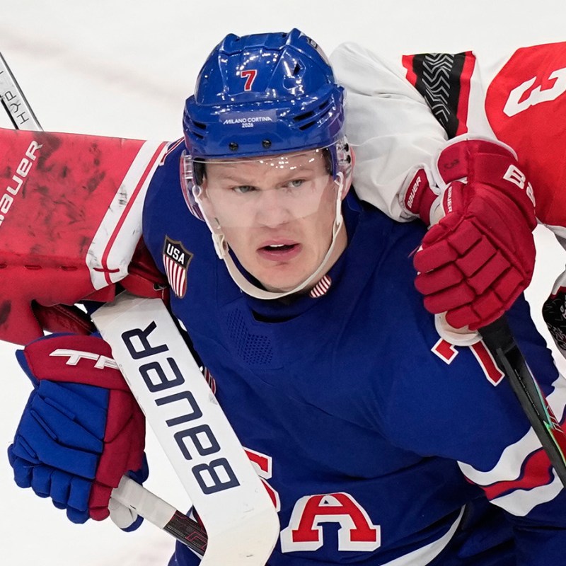 US men’s hockey overcomes slow start to top Denmark