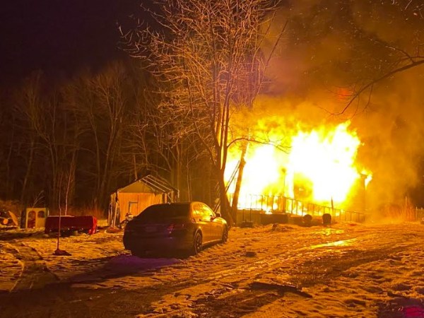 Early morning fire in Industry destroys mobile home