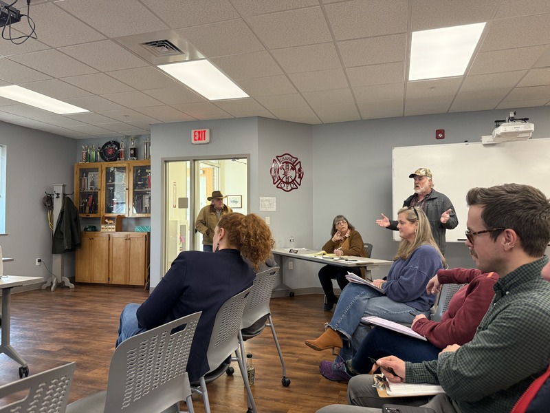 Kevin Violette speaks to town council in public hearing.